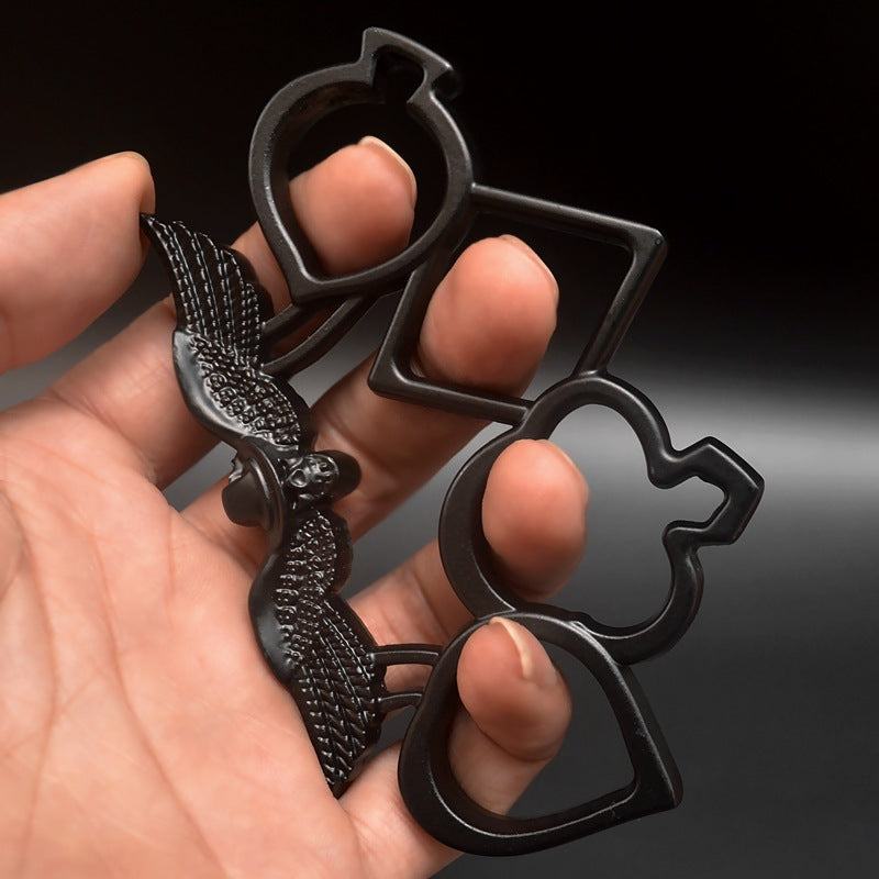 Creative Modeling Black Heart K Knuckle Duster