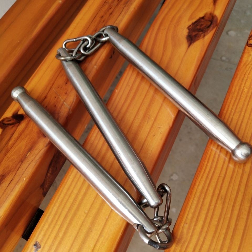 Pratica di arti marzialiBastone in acciaio inossidabile massiccio a tre sezioni