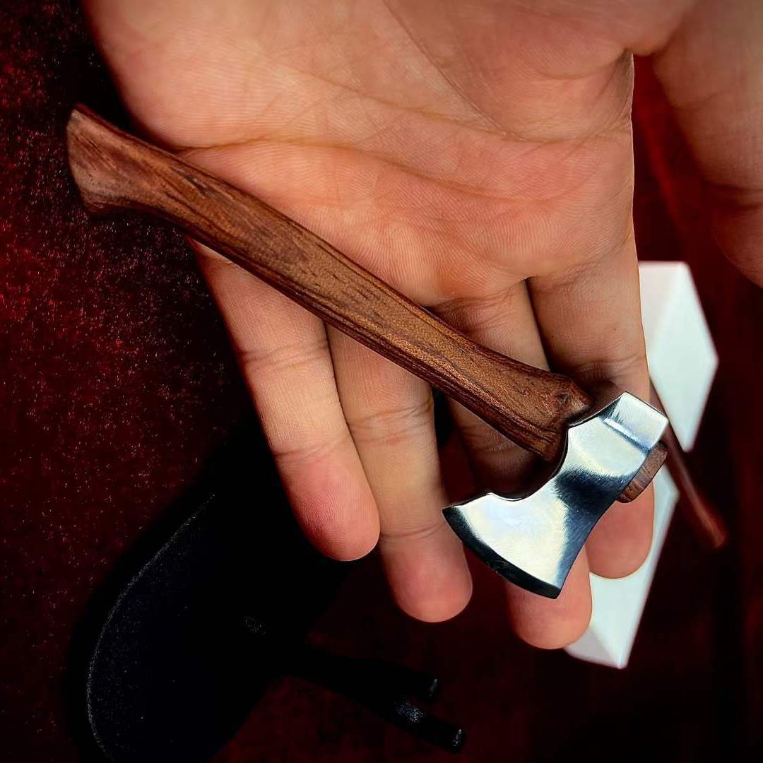 Mini ascia portatile carina EDC Tool Decorations