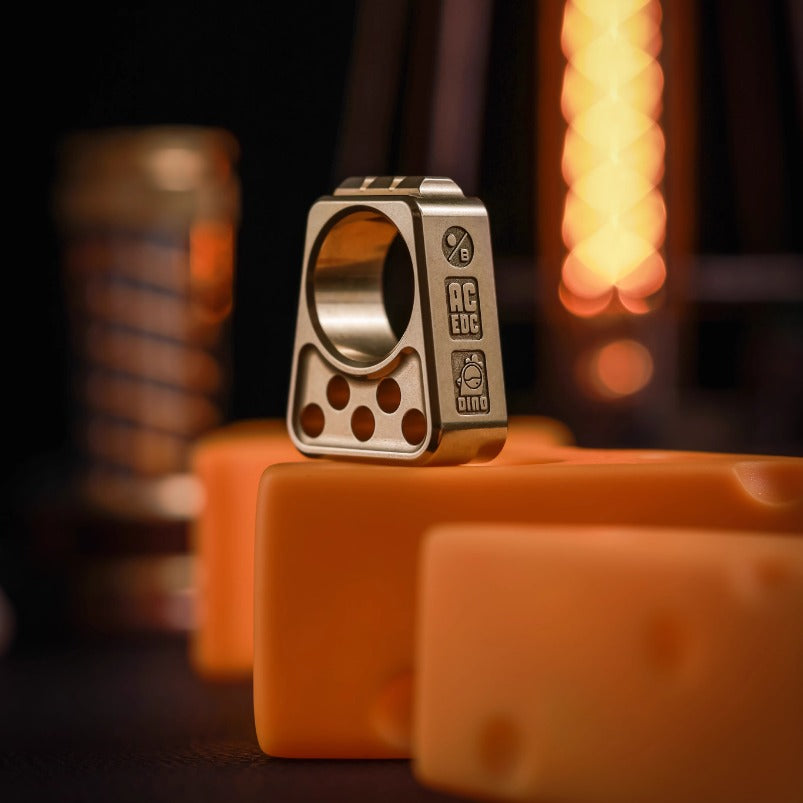 Cheese Knuckle Duster Window Crusher Protective Equipment EDC