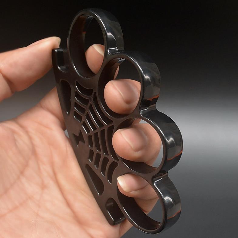 Cobweb-brass knuckle duster Training Self-defense Broken Window
