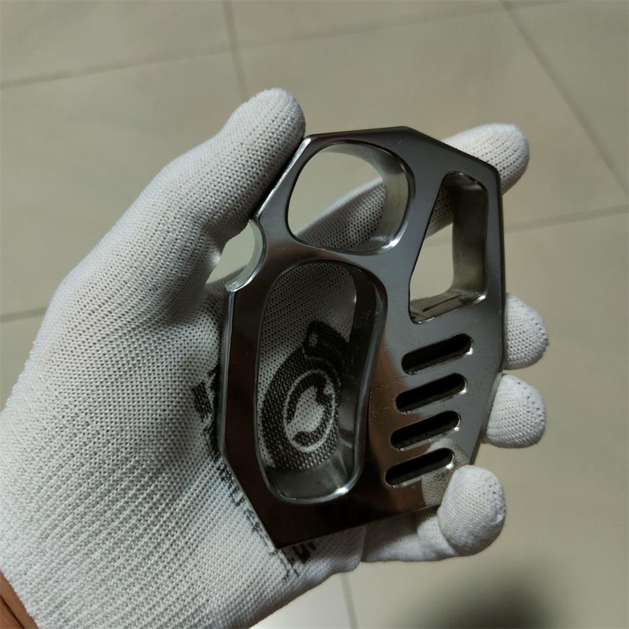 High Quality Titanium Alloy Knuckle Duster Broken Window Artifact