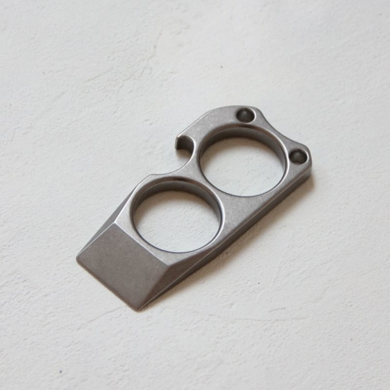 Mini Titanium Two Finger Knuckle Wrecking Bar Bottle Opener EDC