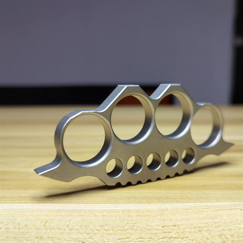 X-MEN TitanSurvivor Knuckle Duster EDC