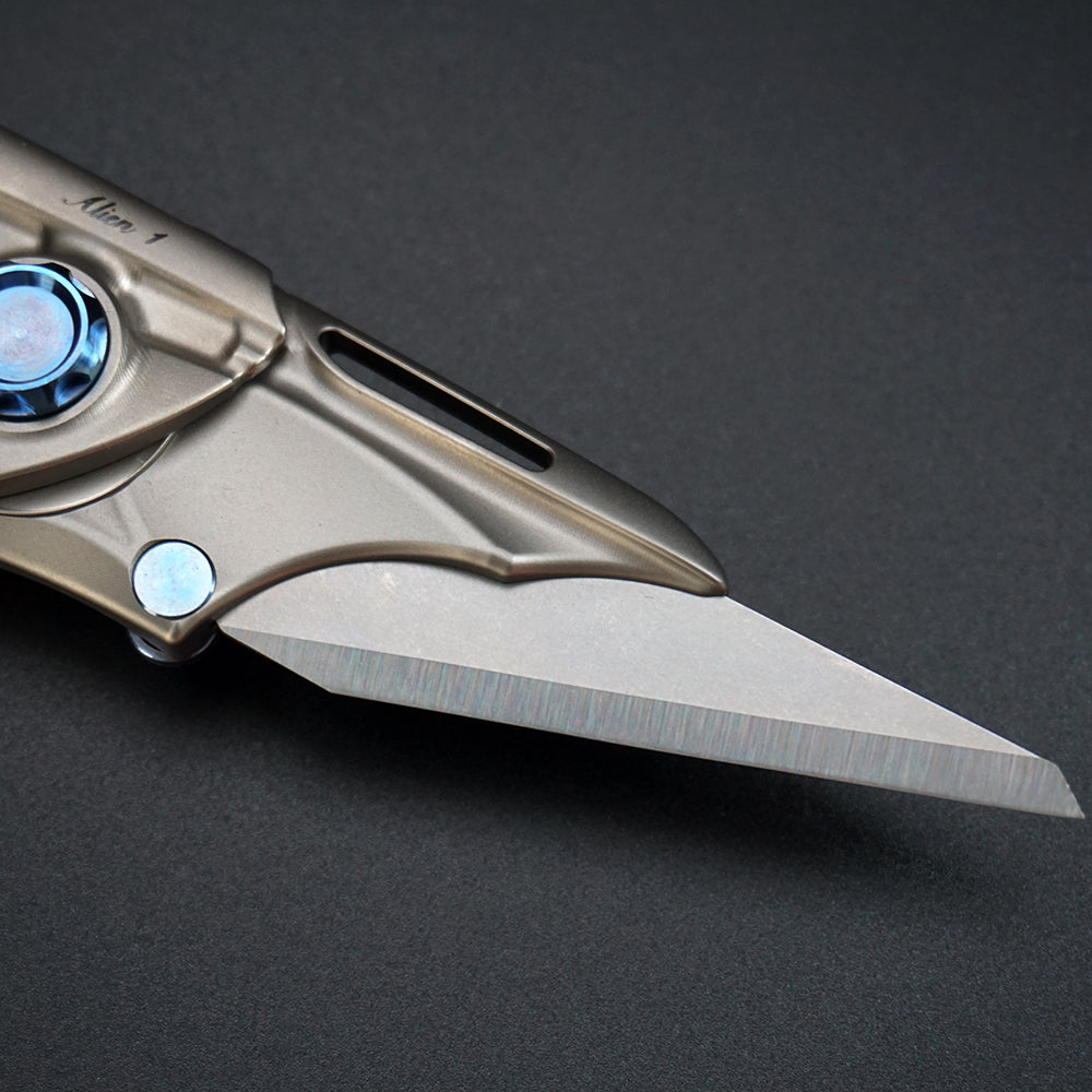 Titanium Alloy Keel Shaped Folding Knife Replaceable Blade EDC