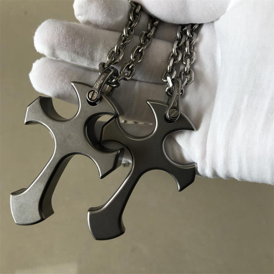 Titanium alloy cross finger tiger necklace men pendant EDC