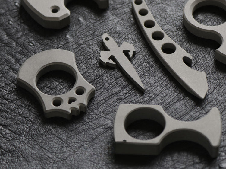 Titanium Alloy Skull Knuckle Duster Ring Pendant Keychain EDC