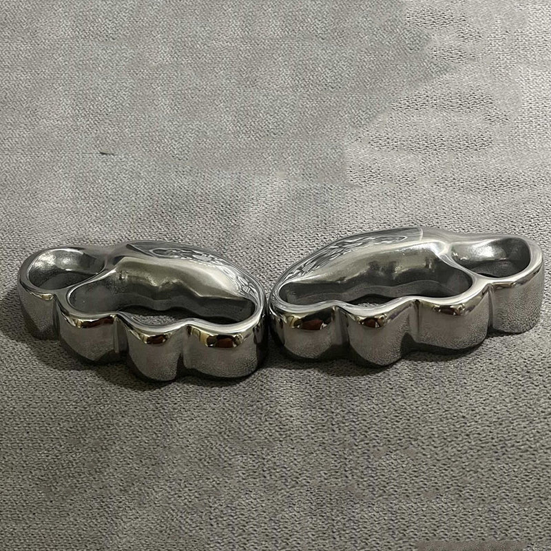 Flowing Clouds Sturdy Precision Steel Knuckle Duster