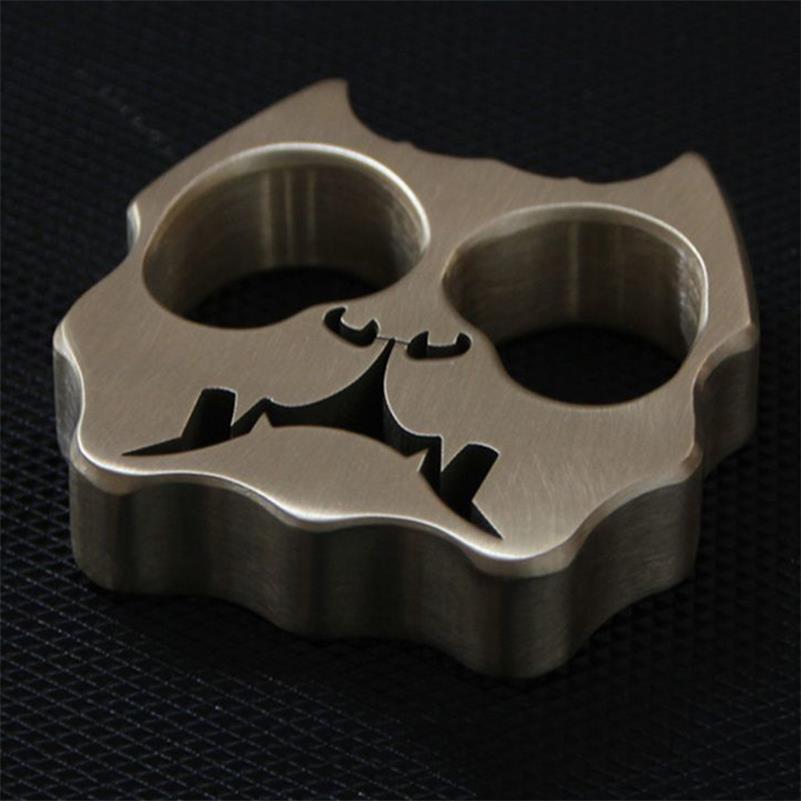 Hound- Exquisite Brass Knuckle Duster Safety-defend EDC