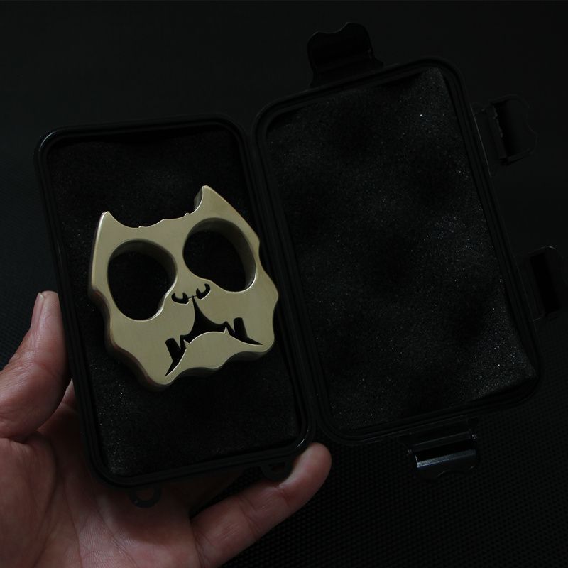 Hound- Exquisite Brass Knuckle Duster Safety-defend EDC