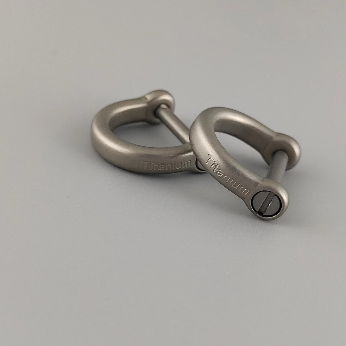 Pure Titanium Horseshoe Key Chain Pendant Hook Accessories 3 Specifications