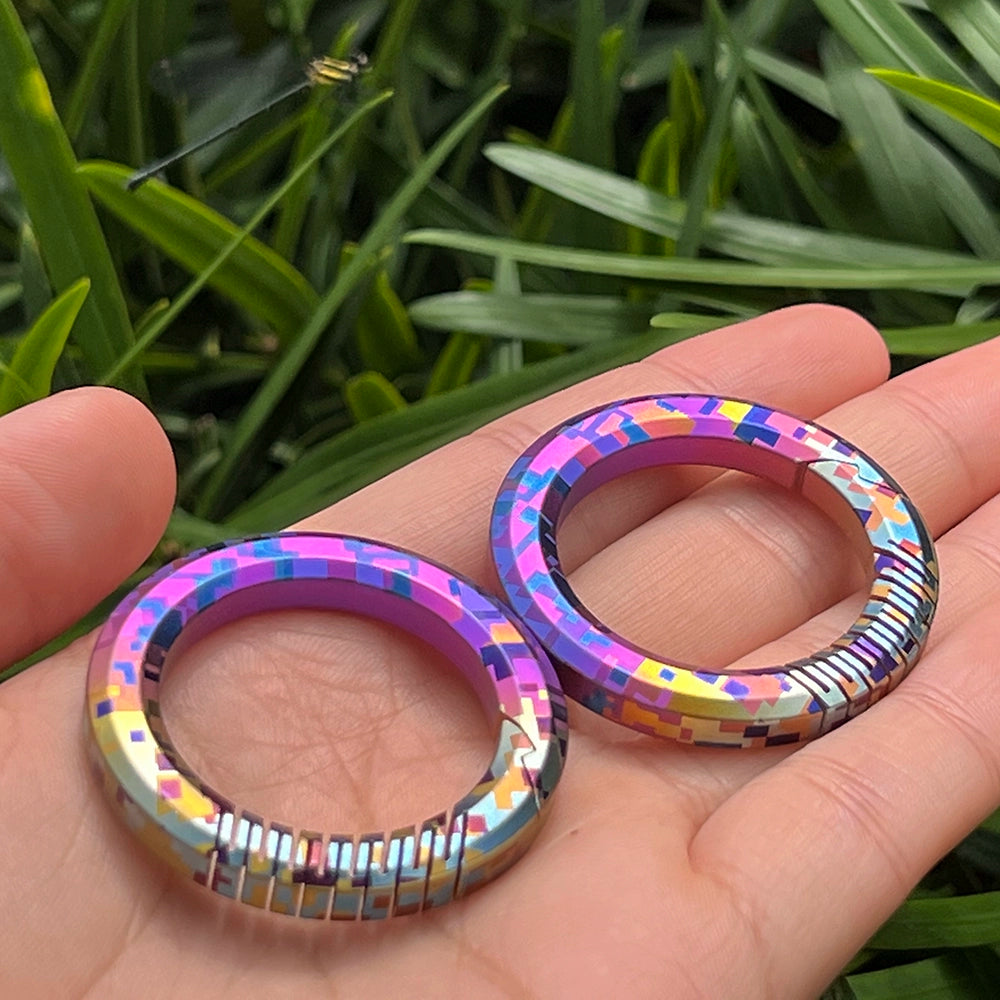 Titanium Alloy Mosaic Pattern Rainbow Color Round Keychain