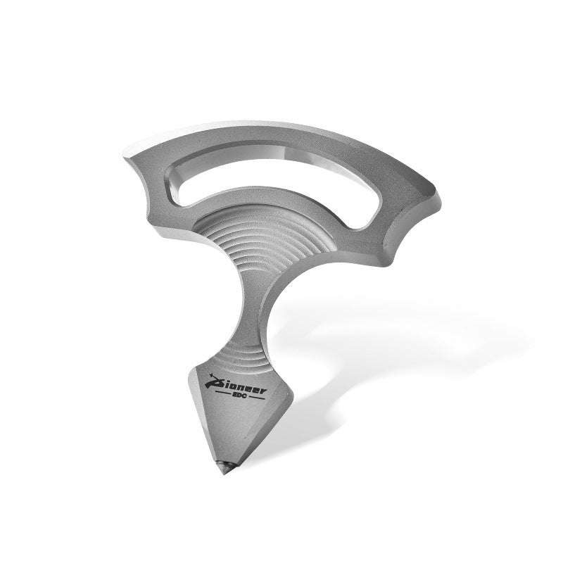 Ciondolo a forma di piede di porco in lega di titanio e acciaio al tungsteno