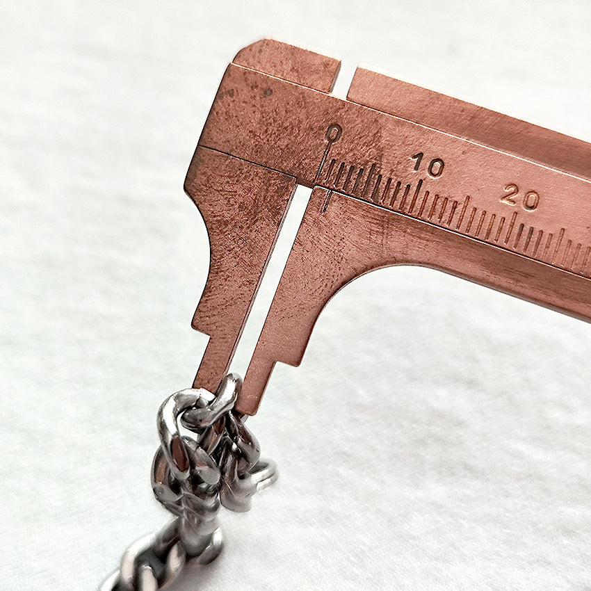 Crocifisso in titanio con ciondolo a catena in acciaio 304, stuzzicadenti, strumento EDC