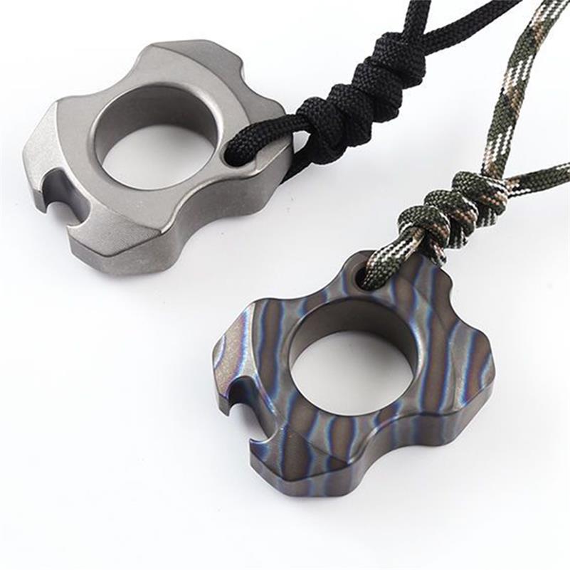 Pingente abridor de garrafas colorido mini titânio knuckle duster