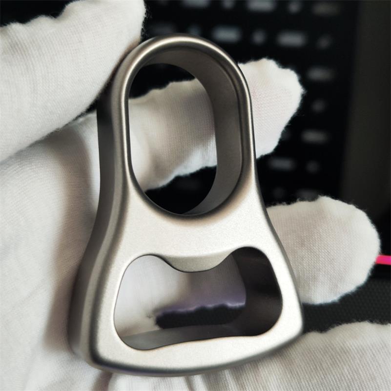 Apribottiglie multifunzionale in lega di titanio TC4 Knuckle Duster