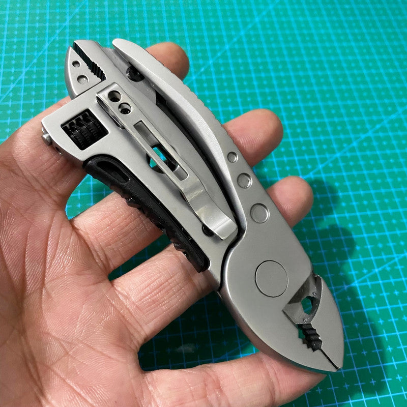 RoadMate Folding Knife Pliers Wrench Screwdriver MultiTool
