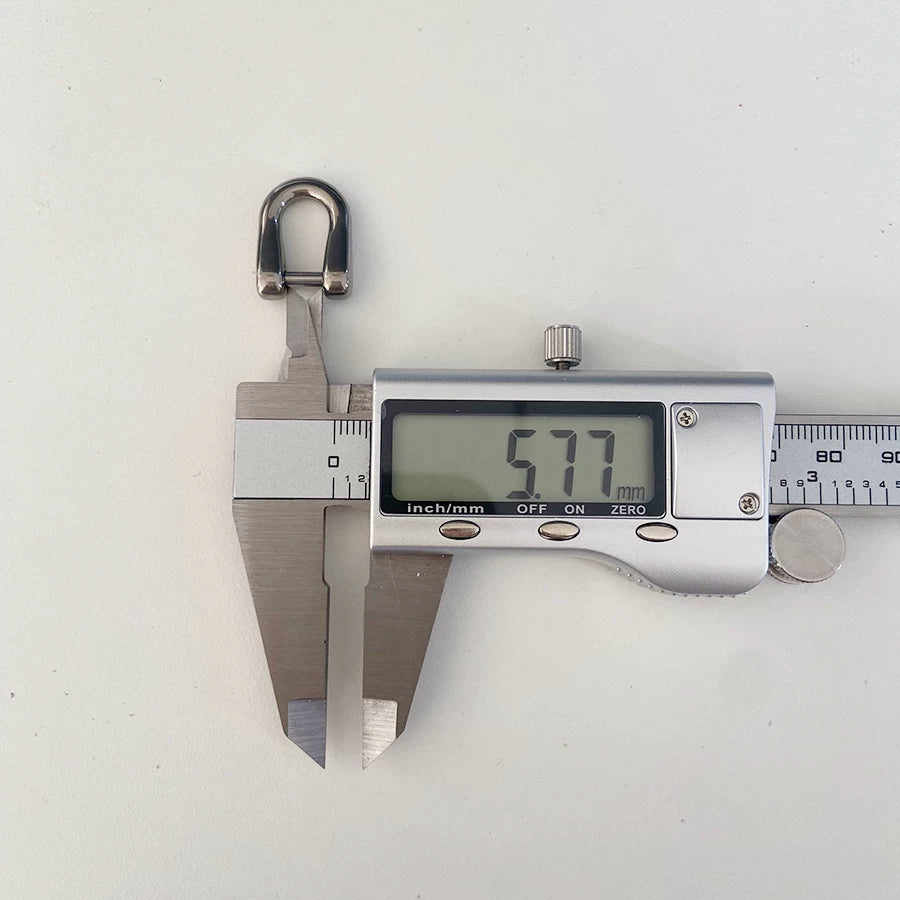 Pure Titanium Horseshoe Key Chain Pendant Hook Accessories 3 Specifications