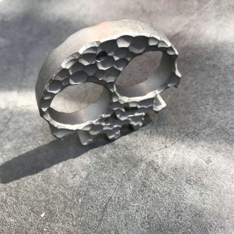 Medusa-Titanium Alloy Knuckle Duster Broken Window EDC Tool