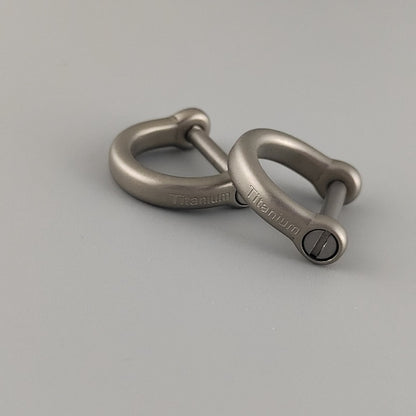 Pure Titanium Horseshoe Key Chain Pendant Hook Accessories 3 Specifications