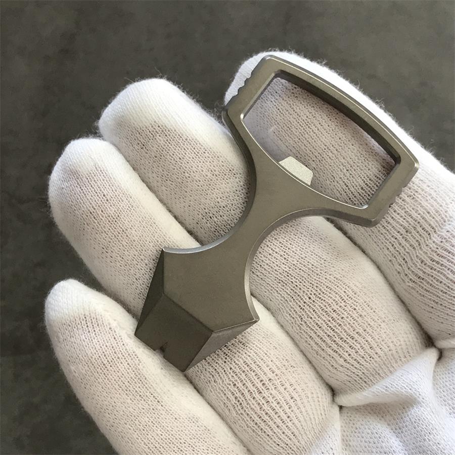 Mini Portable Titanium Alloy Crowbar Bottle Opening EDC