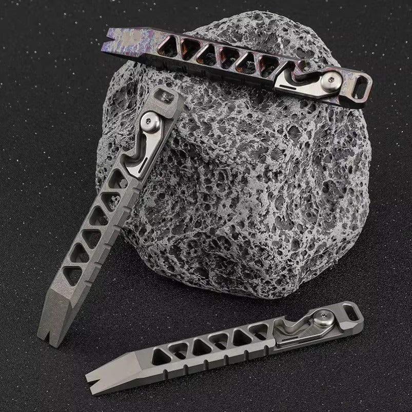 Multi-functional Titanium Alloy Crowbar Bottle Opener Rope Knife