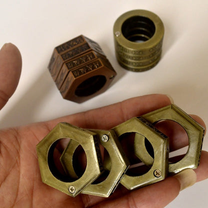 Lord Rings-Folding Hand Buckle Wrench Finger Fist Buckle